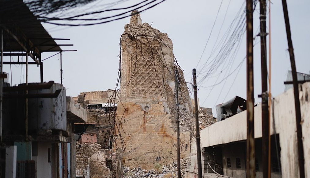 Destruction du mosquée Al-Nuri à Mossoul Destruction du mosquée Al-Nuri à Mossoul / ©Levi Clancy, CC0, via Wikimedia Commons